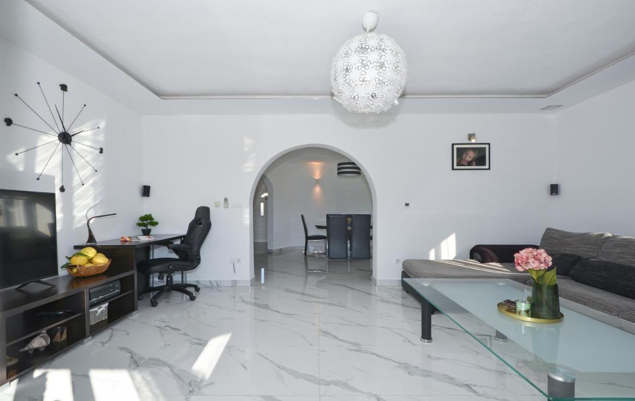 טרוגיר Copacabana Beach Apartments מראה חיצוני תמונה
