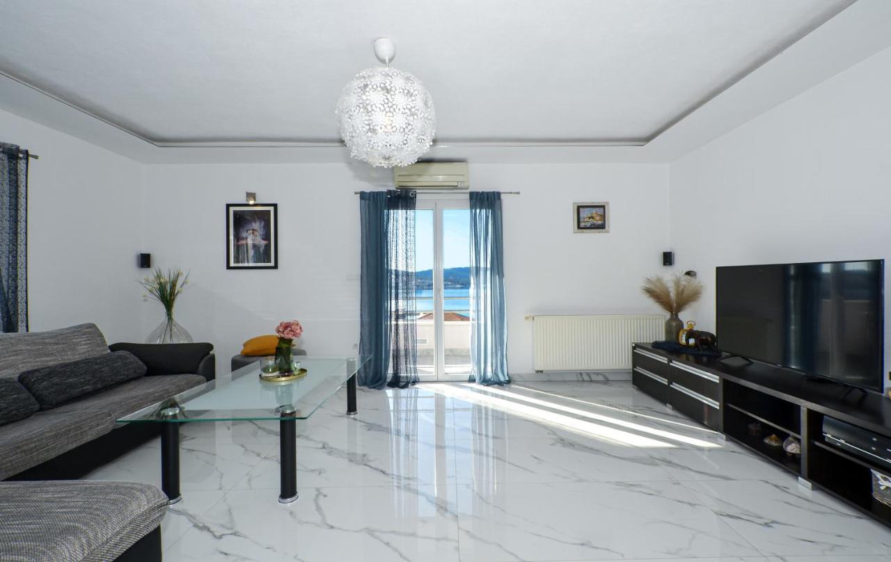 טרוגיר Copacabana Beach Apartments מראה חיצוני תמונה