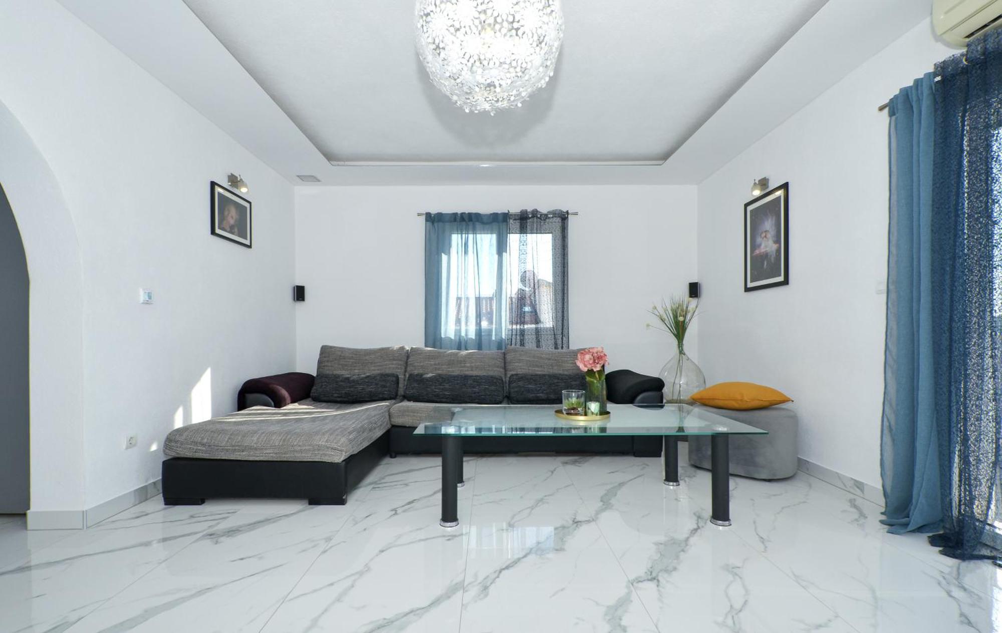 טרוגיר Copacabana Beach Apartments מראה חיצוני תמונה